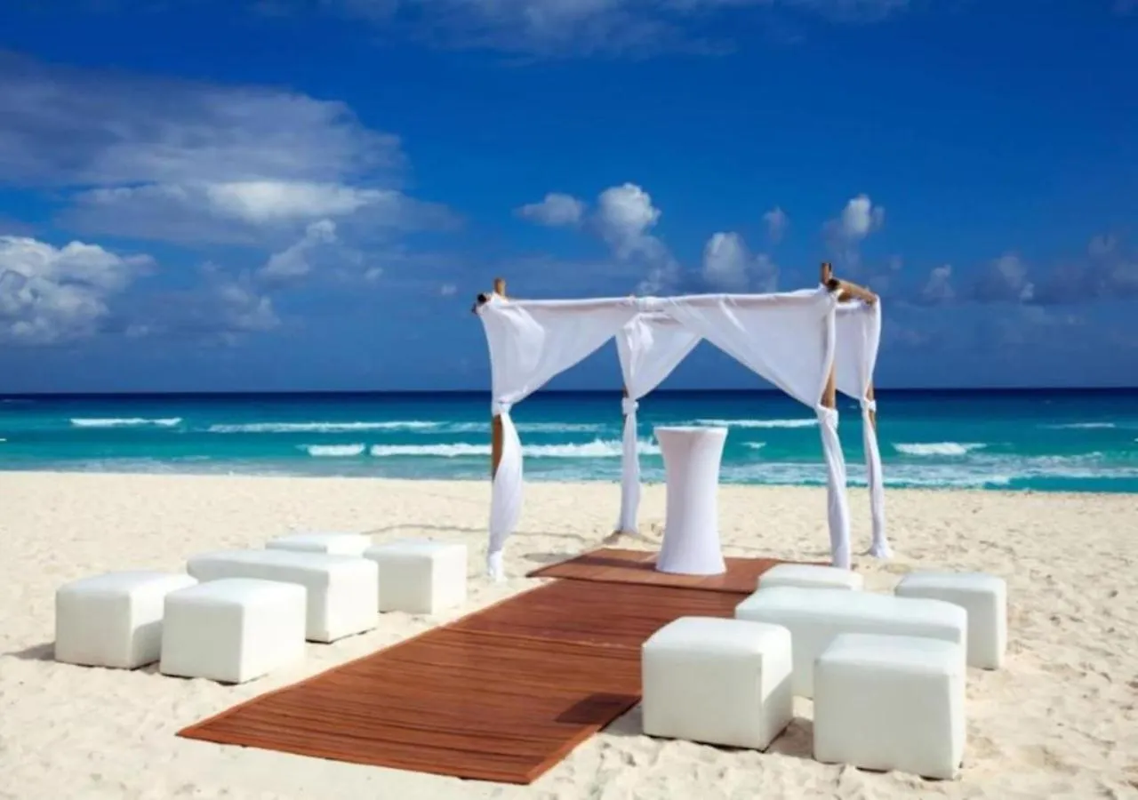 Enjoy The Cancun Area With The Family In This Family Friend 2Bd Resort Condo With Amenities 0*,