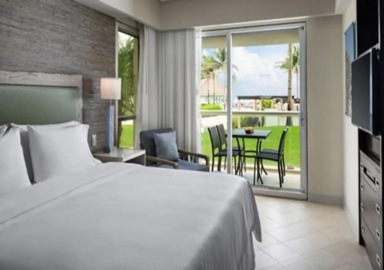 Enjoy The Cancun Area With The Family In This Family Friend 2Bd Resort Condo With Amenities